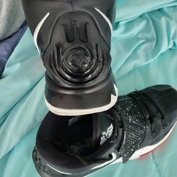 Nike kyrie - Picture 4 of 6